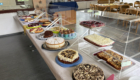 Reich gedeckter Kuchen- und Tortenstand im Café Sängerlust beim Sängerfrühschoppen des Frauenchors Lorsbach am Vatertag 2025.